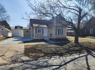 814 E Robinson St, Knoxville, IA 50138