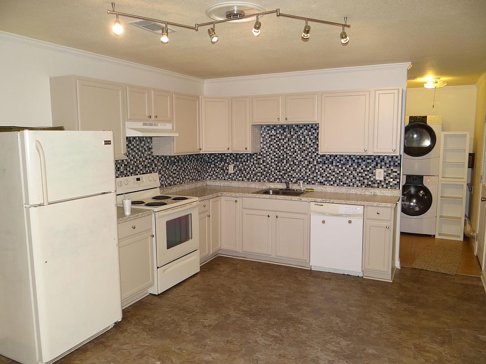 2nd image of 2209 Broadview Ave #1
