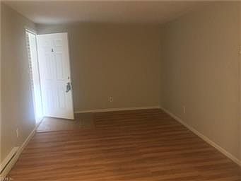 2nd image of 846 Little Bay Ave APT A