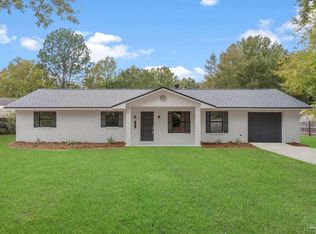 6021 Twilight Dr, Milton, FL 32570