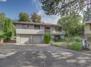 18827 NE Irving Ct, Portland, OR 97230