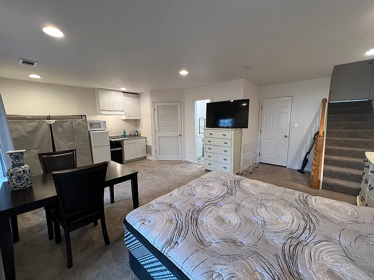 8708 Phipps Farm Way — Photo 2