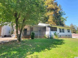 704 Rush Branch Rd, Pigeon Forge, TN 37863