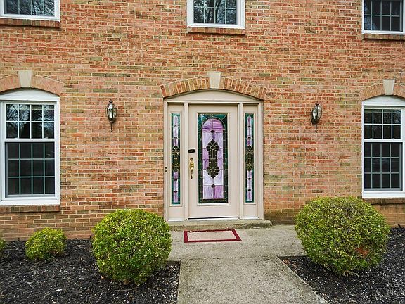 4th image of 10625 Thistlewood Ct