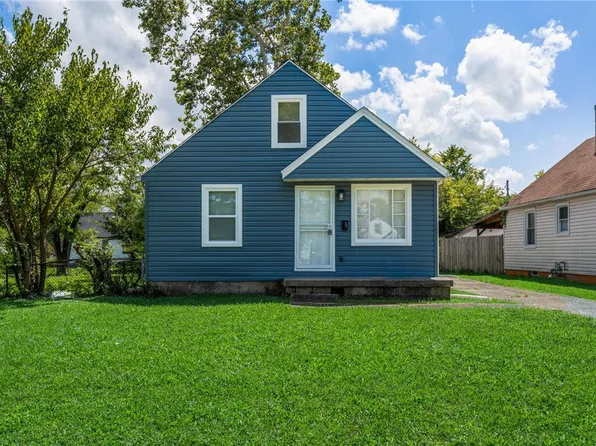 4614 Oakridge Dr, Dayton, OH 45417
