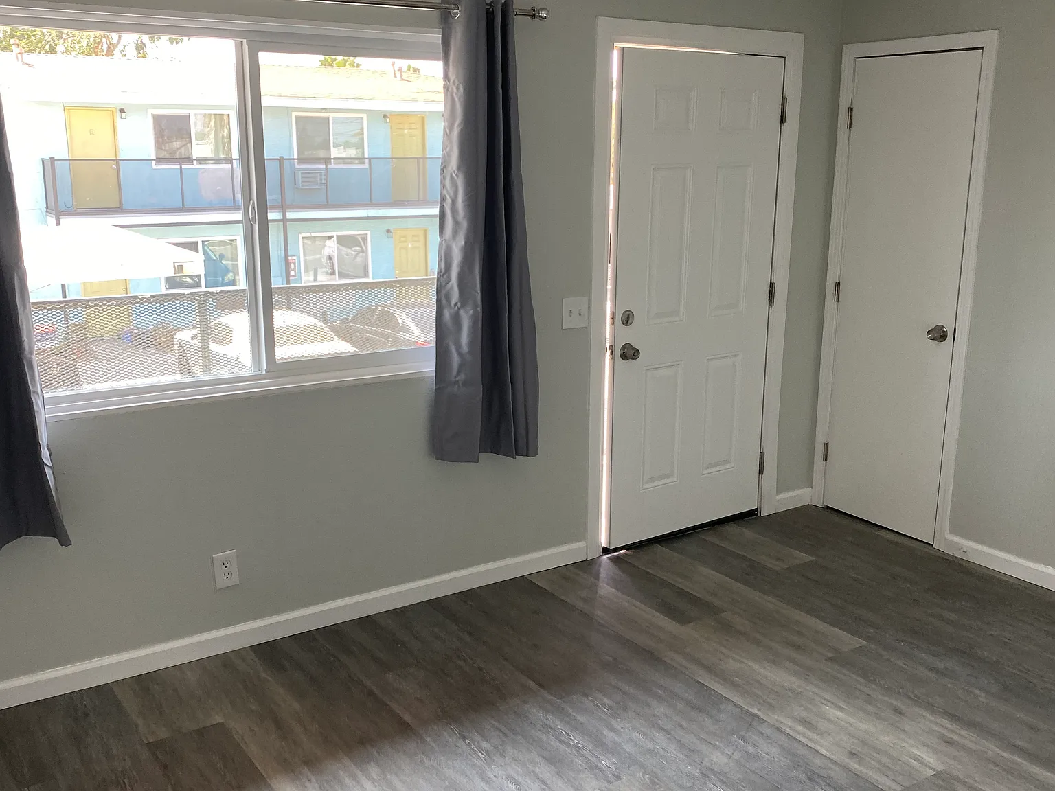 2 bed, 700 sqft, $1,825 — Photo 4