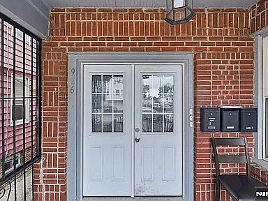 926 S 20th St — Photo 2