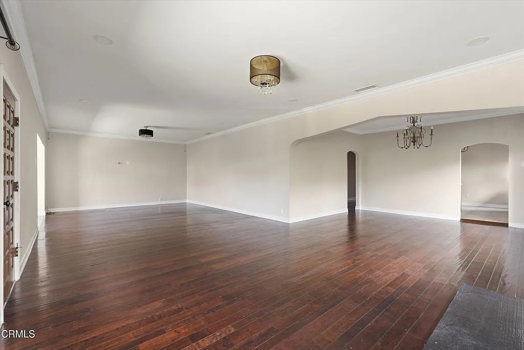 4 bed, 2.0 bath, 2000 sqft, $4,795 — Photo 3