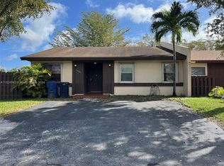 11701 SW 122nd Ct, Miami, FL 33186