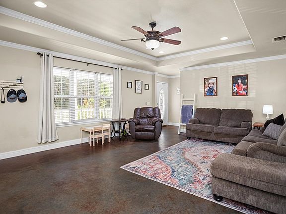 3rd image of 330 Lofton Rd