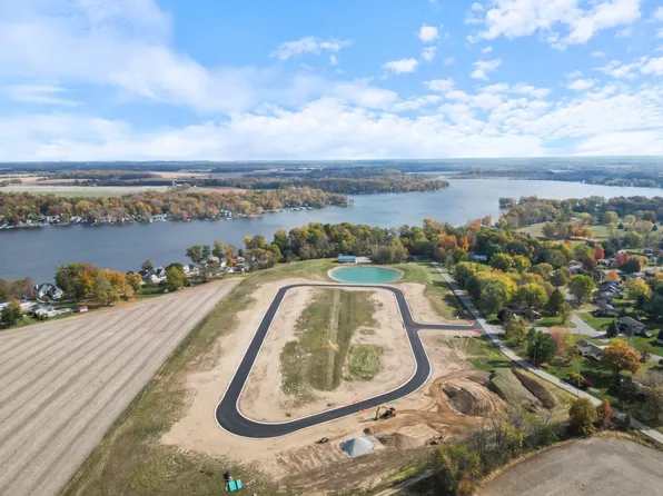 36 Tippy View Dr, Leesburg, IN 46538