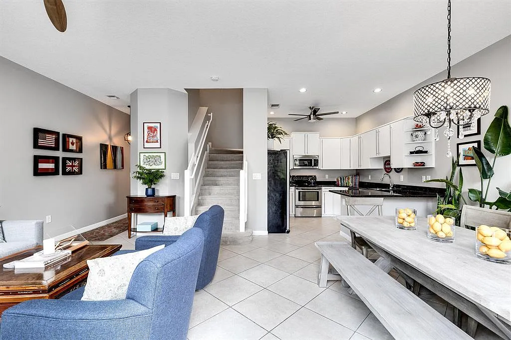 3 bed, 1679 sqft, $4,300 — Photo 3