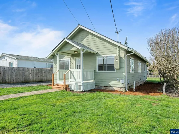1509 Mill St, Silverton, OR 97381