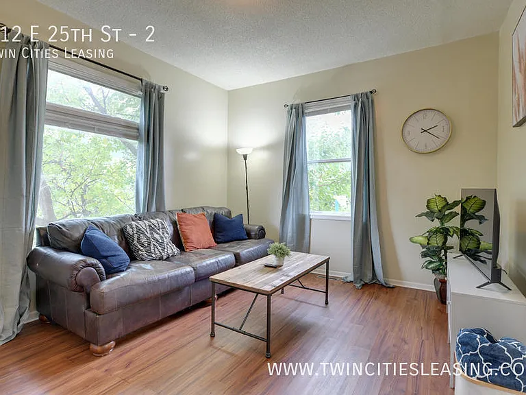 912 E 25th St #2 — Photo 15