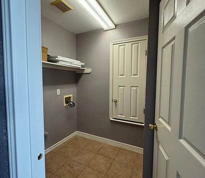 Convenient laundry room