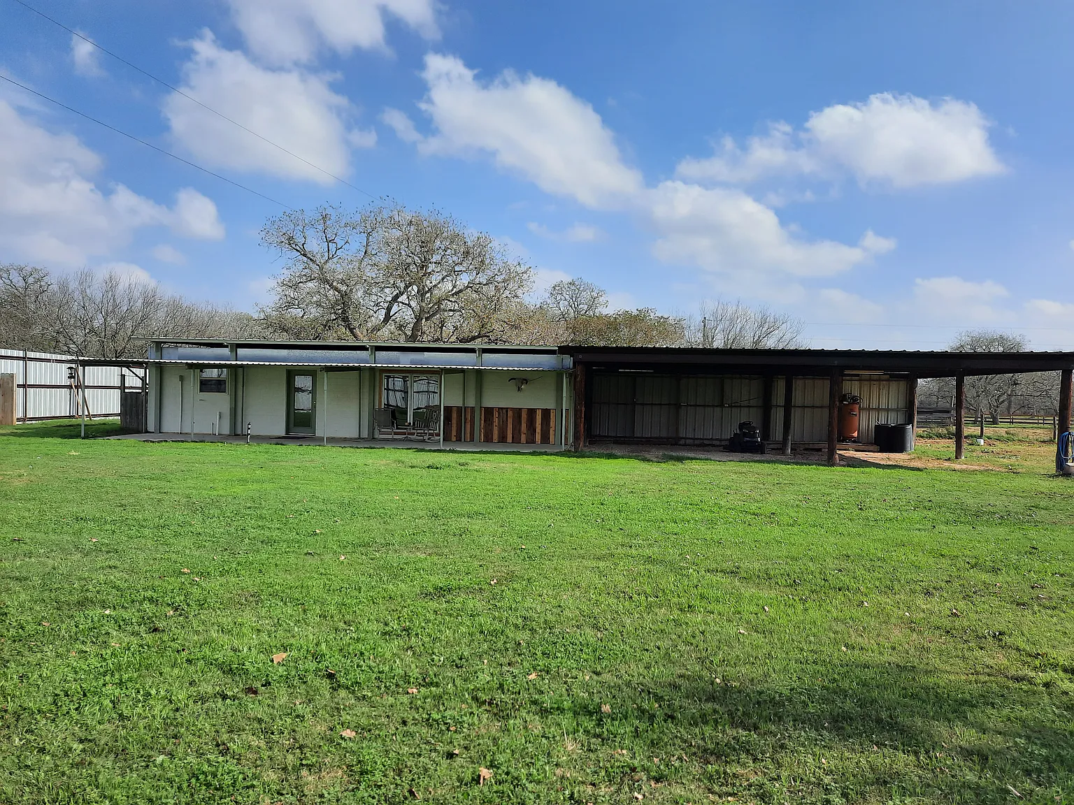 10641 FM 466 — Photo 2