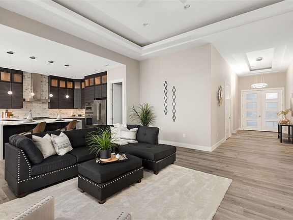 5th image of 2619 Falcon Ln