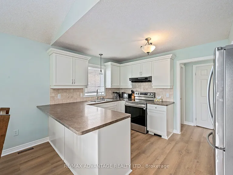 1489 Coronation Dr — Photo 9