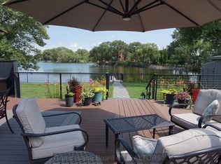 221 Lakeside Dr, Grand Island, NE 68801