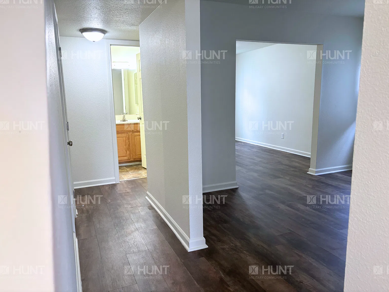 4 bed, 2.5 bath, 1727 sqft, $1,950 — Photo 2