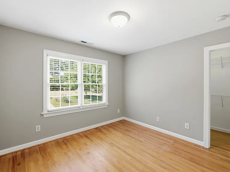 6 Bramerton Ct — Photo 23