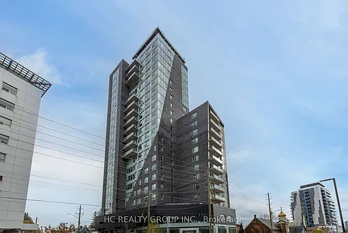158 King St N Photo 1