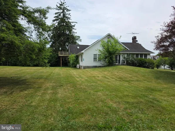 956 Fairfield Rd, Gettysburg, PA 17325