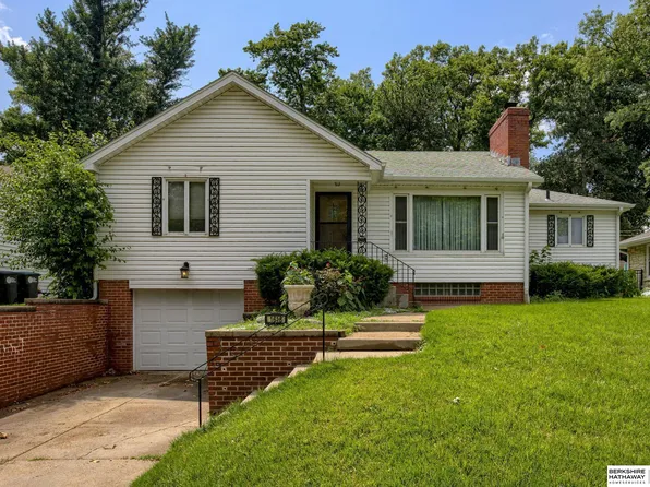 1618 N 59th St, Omaha, NE 68104