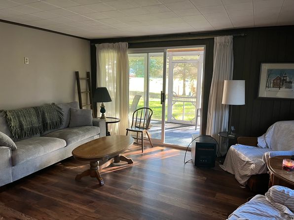 399 N Saint Clair St