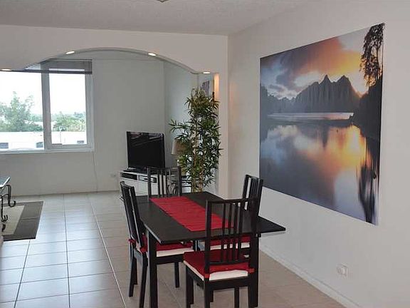 2nd image of 2301 Collins Ave APT 531