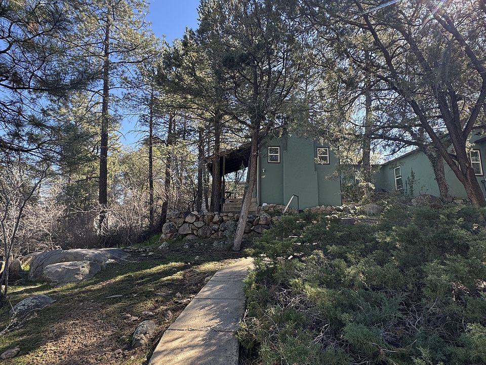 1st image of 319 Pioneer Dr