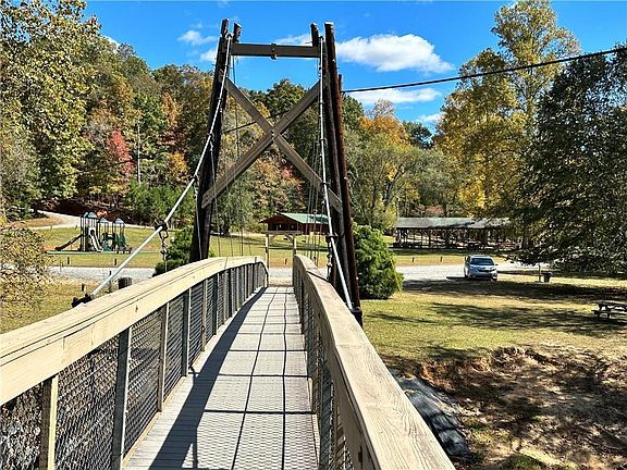 5th image of 107 7th St