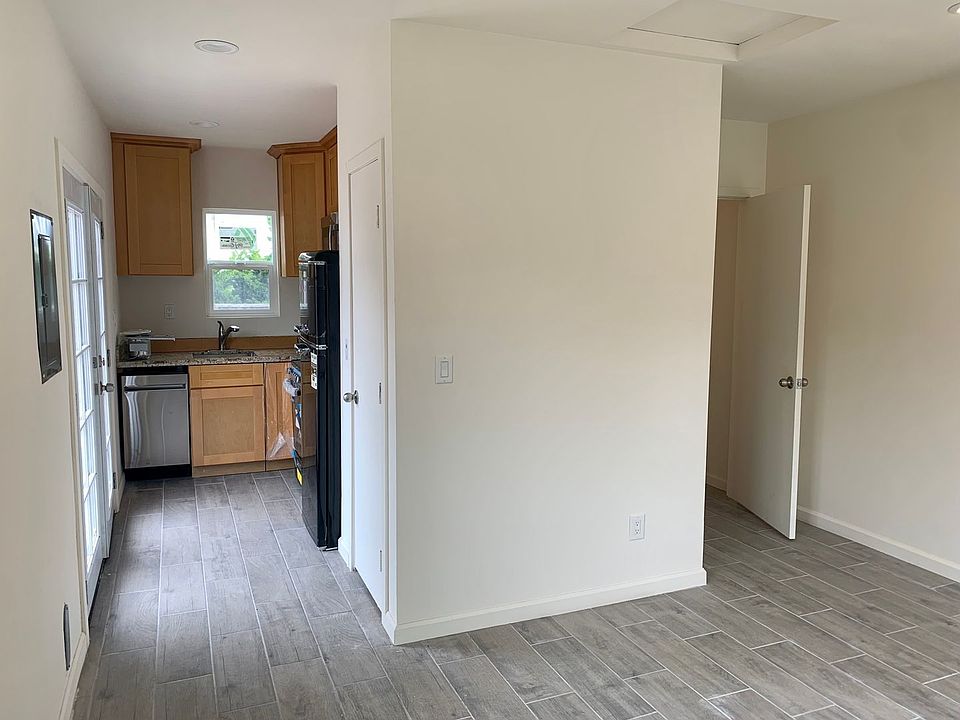 1st image of 298 Hawthorne St #290
