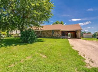 17235 Logan Cave Rd, Siloam Springs, AR 72761