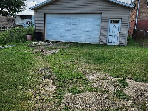 3rd image of 119 Morton Avenue