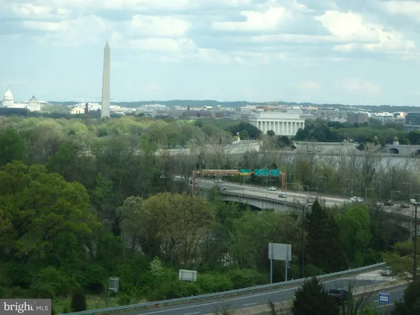 1011 Arlington Blvd APT 728, Arlington, VA 22209