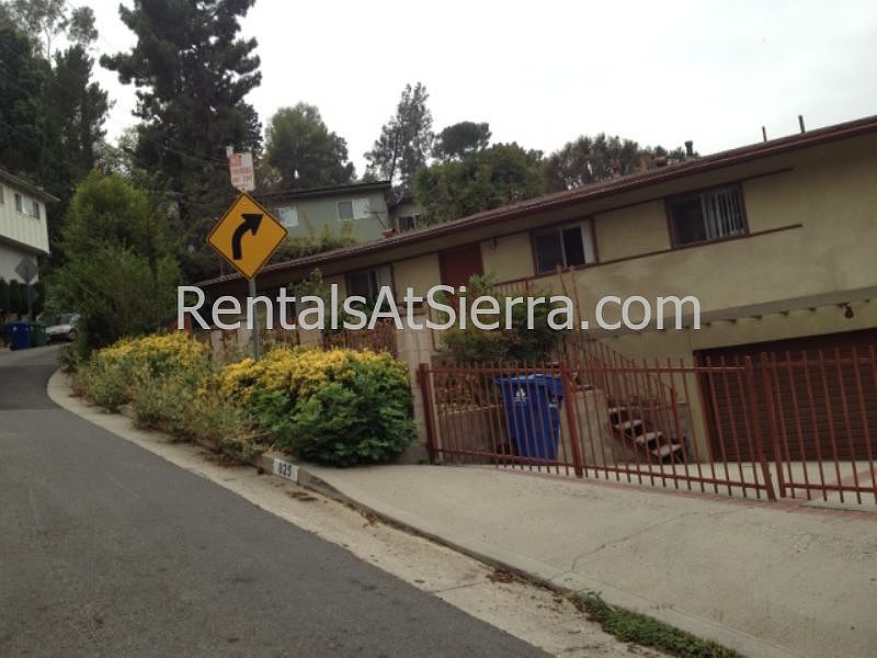 1st image of 825 Tacuba St