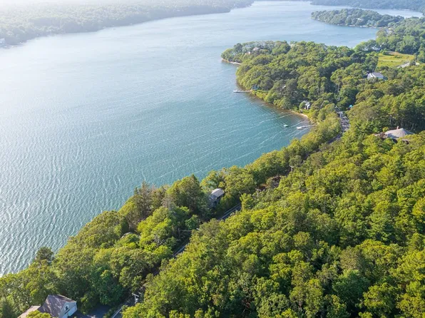 191 Herring Pond Rd, Plymouth, MA 02360