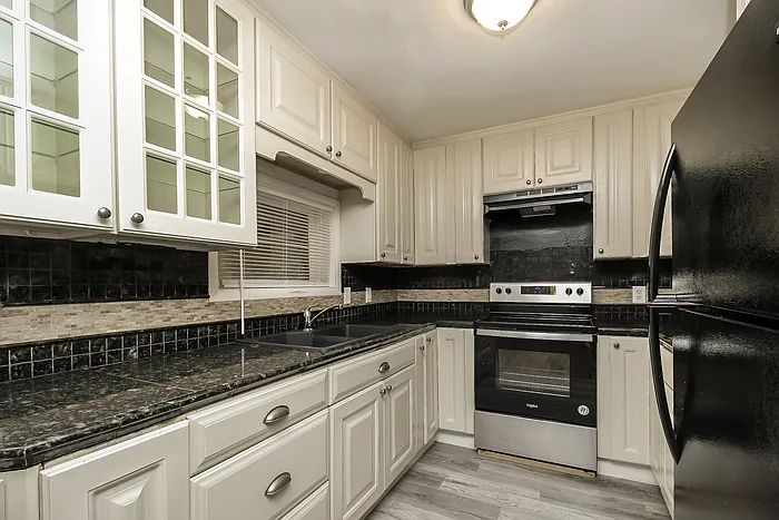 3 bed, 1.0 bath, 1126 sqft, $1,595 — Photo 4