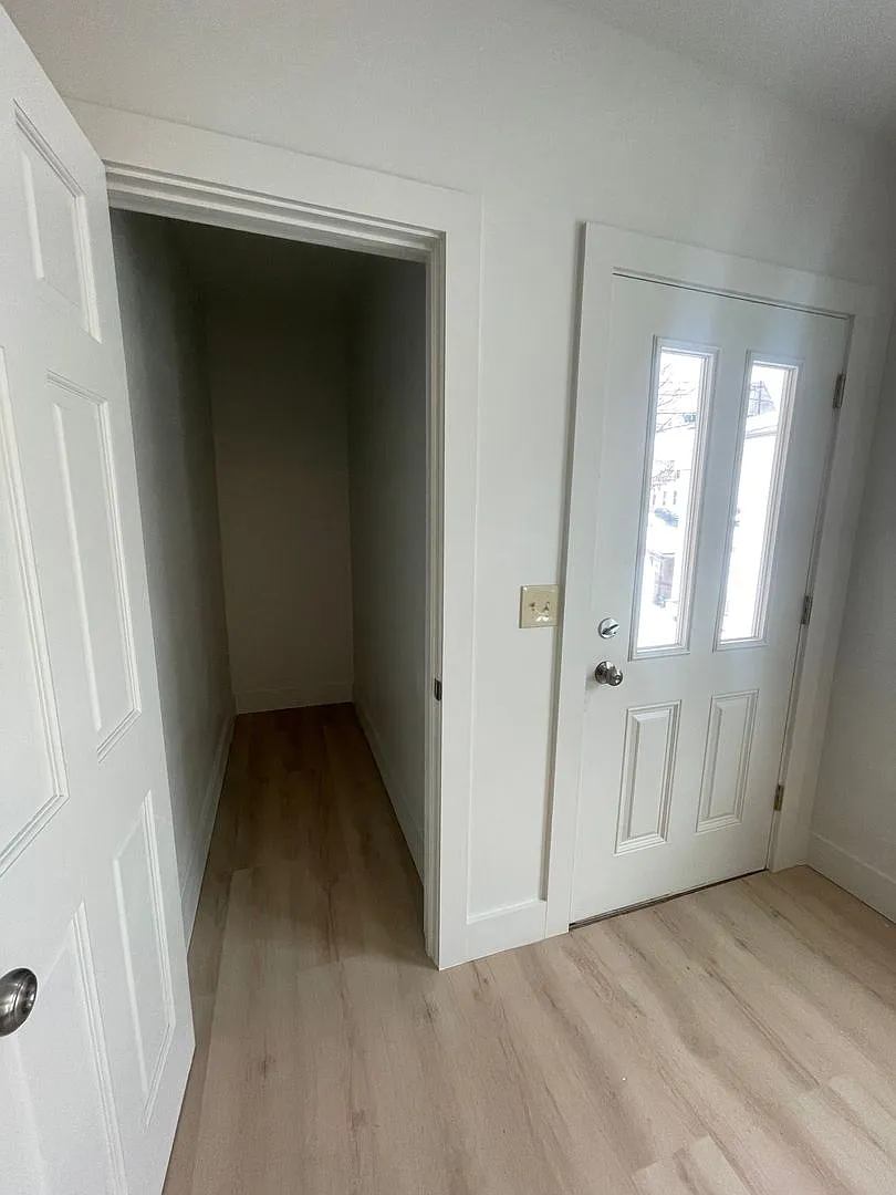 319 Pleasant St NEW — Photo 2
