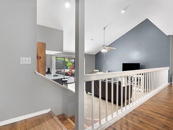 3rd image of 404 Club Villa