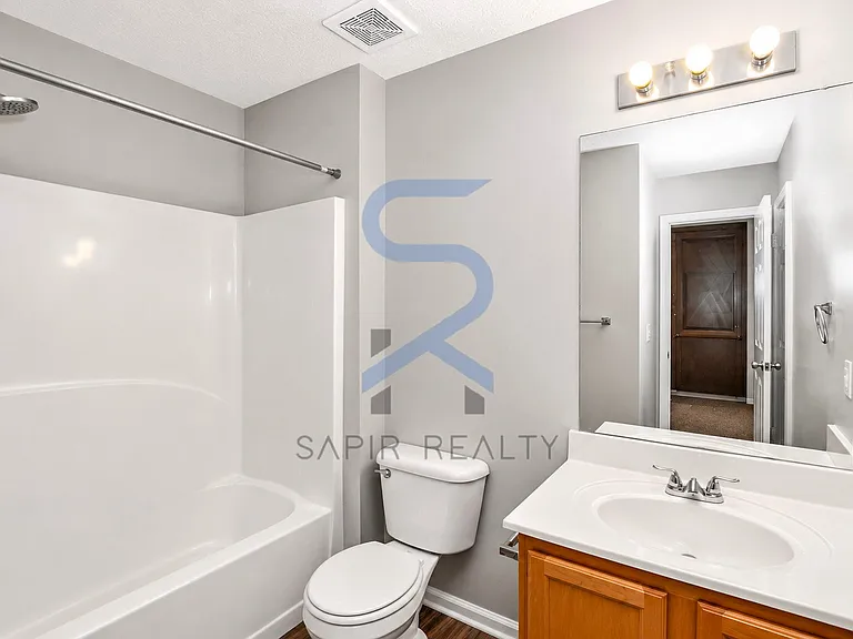 2552 Avery Park Cir — Photo 14