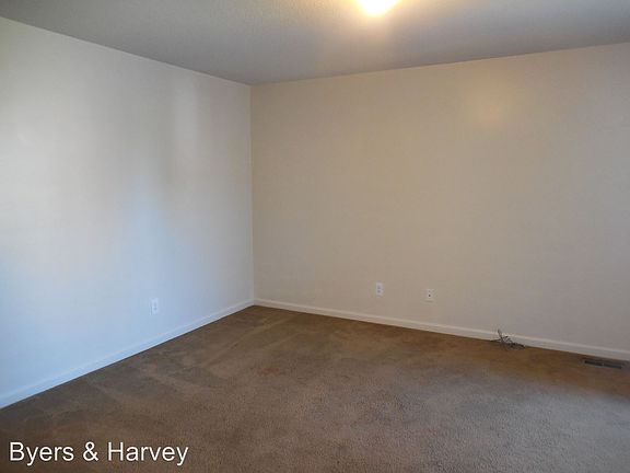 5th image of 3872 Jockey Dr APT B