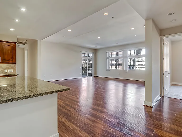 Axis 2300 Apartments — Photo 61