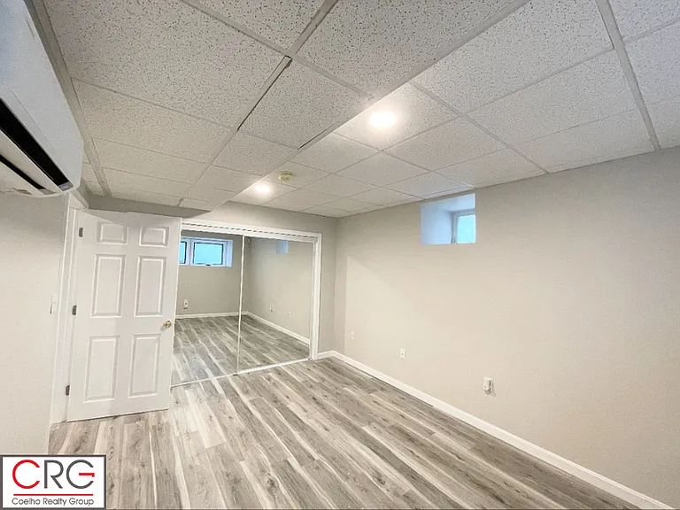 7 Capen St #1L — Photo 4