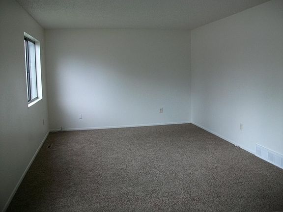 2nd image of 2118 Wedgewood Dr