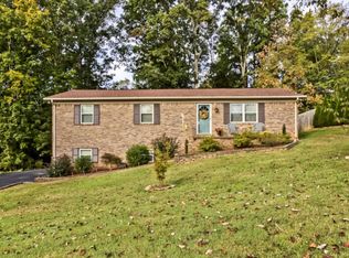 1127 Burning Tree Ln, Knoxville, TN 37923