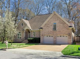 426 Richter Ln, Yorktown, VA