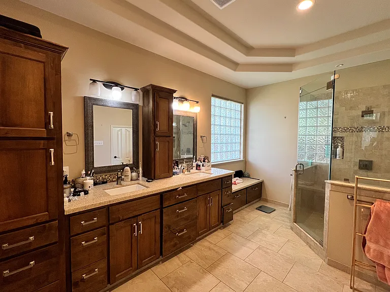 10832 Pointe View Dr — Photo 16