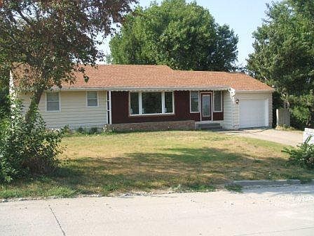 1st image of 600 Parkview Dr